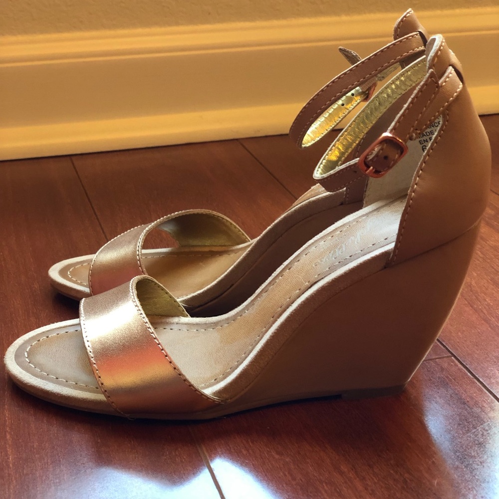 Seychelles Thyme Rose Gold Wedge Sandals